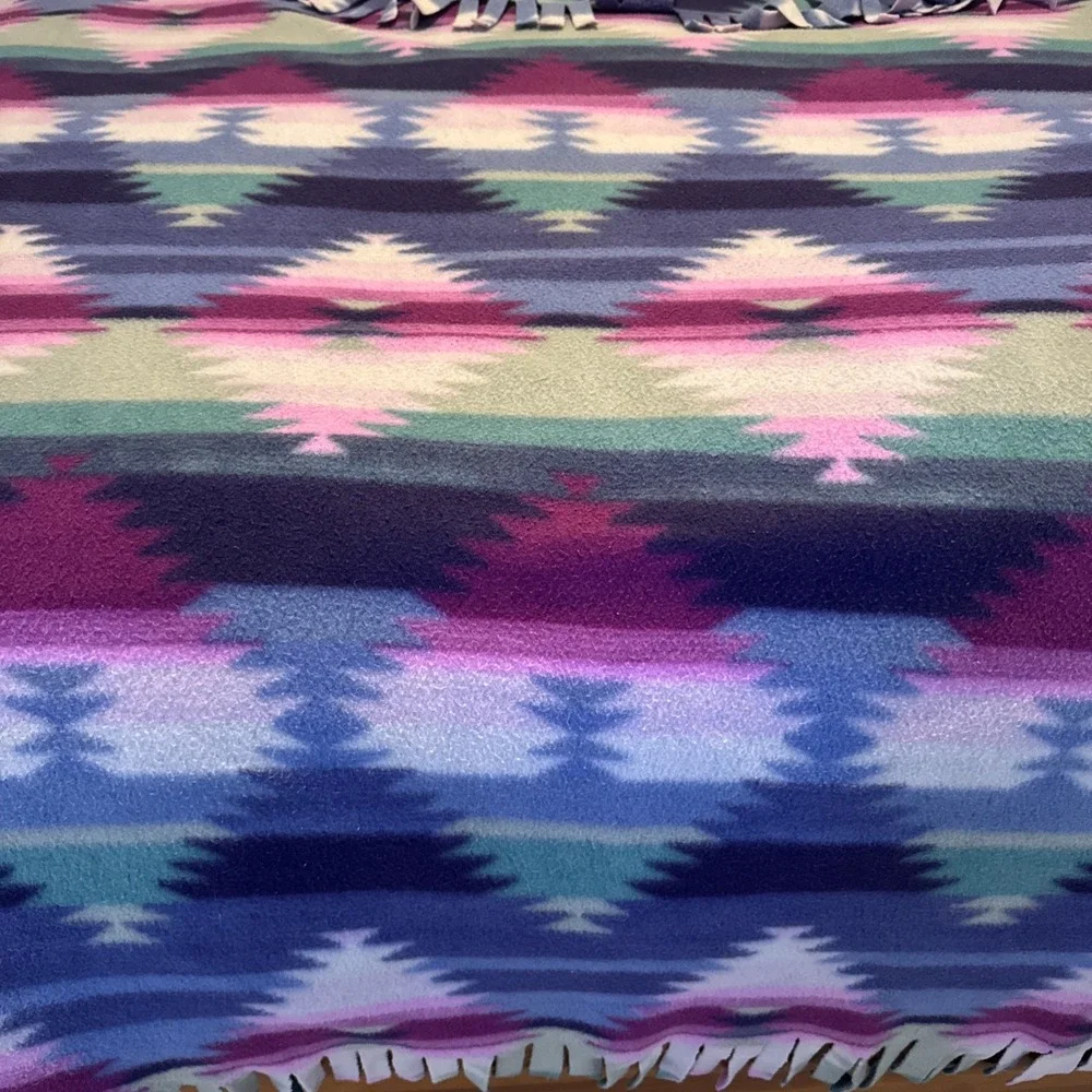 1990s Aztec Fleece Fringed Multicolor Throw 62x62‎